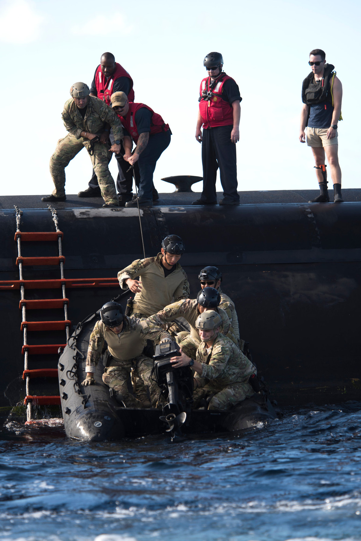 Kiểu đổ bộ này thường được sử dụng rất phổ biến trong Chiến tranh Thế giới thứ hai, Chiến tranh Việt Nam và trong các cuộc chiến tranh, xung đột xảy ra ở thời Chiến tranh Lạnh. Nguồn ảnh: USnavy.