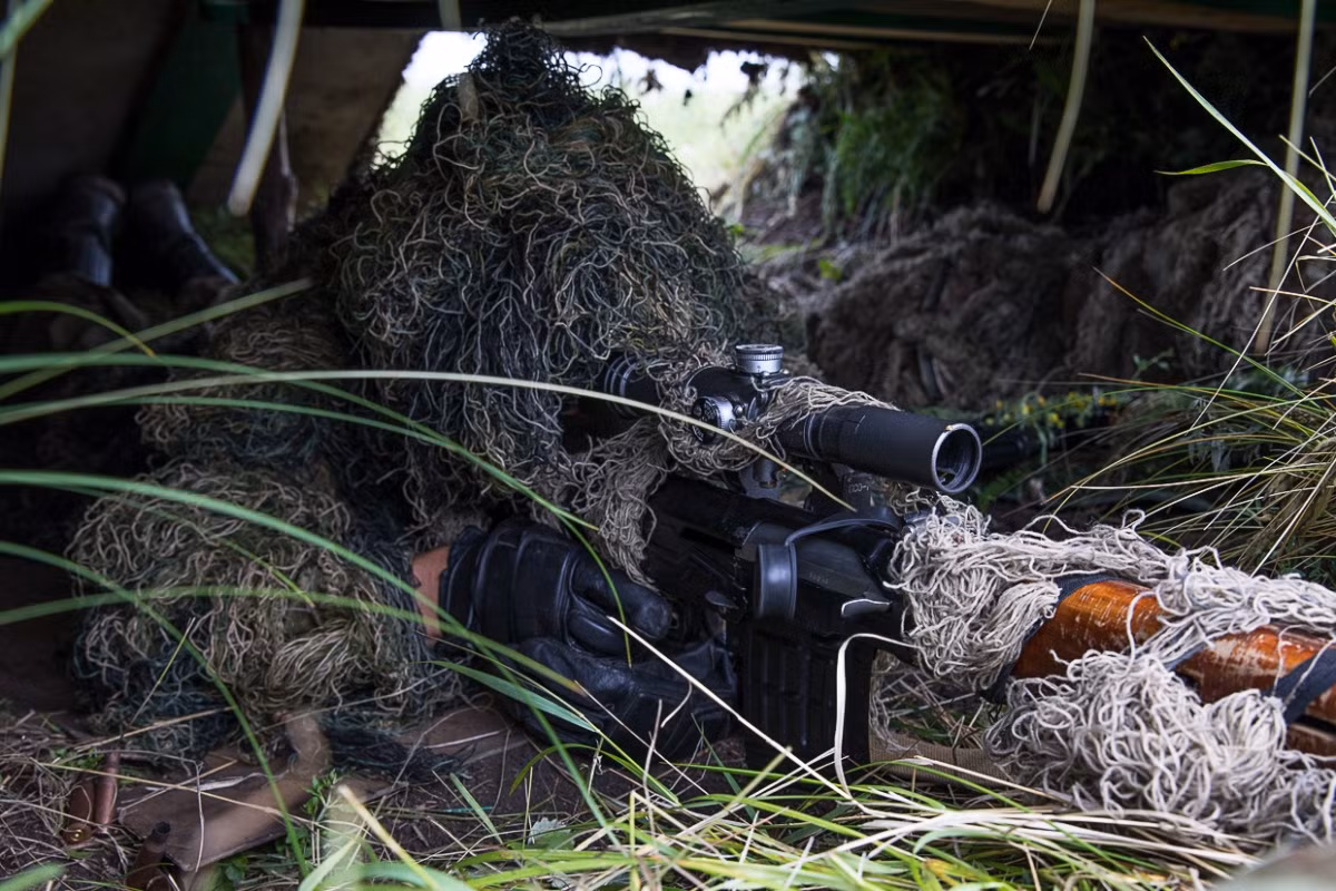 Lính bắn tỉa cùng khẩu SVD huyền thoại. Đây cũng là khẩu súng bắn tỉa cơ bản của Quân đội Nhân dân Việt Nam hiện nay. Nguồn ảnh: Chelyabinsk.