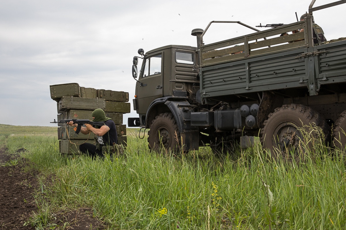 Quân xanh đóng vai khủng bố trong cuộc tập trận. Nguồn ảnh: Chelyabinsk.