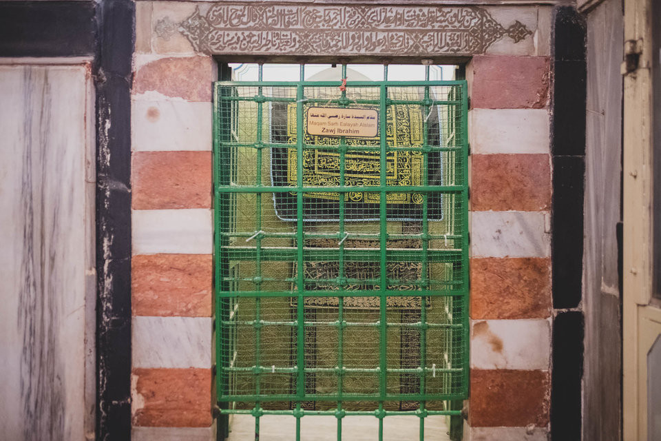 Nhiều công trình bên trong thành phố này có tuổi đời lên tới 2000 năm. Đây còn là nơi giao thoa giữa các nền văn hoá từ Hồi Giáo tới Thiên Chúa Giáo cho tới Đạo Hồi nên các công trình cổ rất nhiều và đa dạng. Nguồn ảnh: BI.