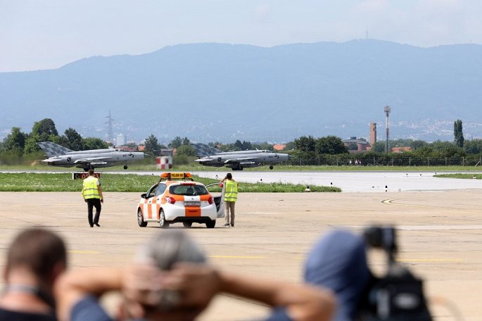 Những chiếc MIG-21 được lệnh cất cánh hộ tống chuyên cơ chở đội tuyển Croatia ngay khi vào không phận của quốc gia này.