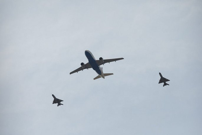 "Ngọn lửa tình yêu của chúng ta, những người tham gia World Cup 2018 ở Nga năm 2018 đã về nhà. Chúng tôi tự hào chào đón các bạn!", kiểm soát không lưu của Croatia thông báo.