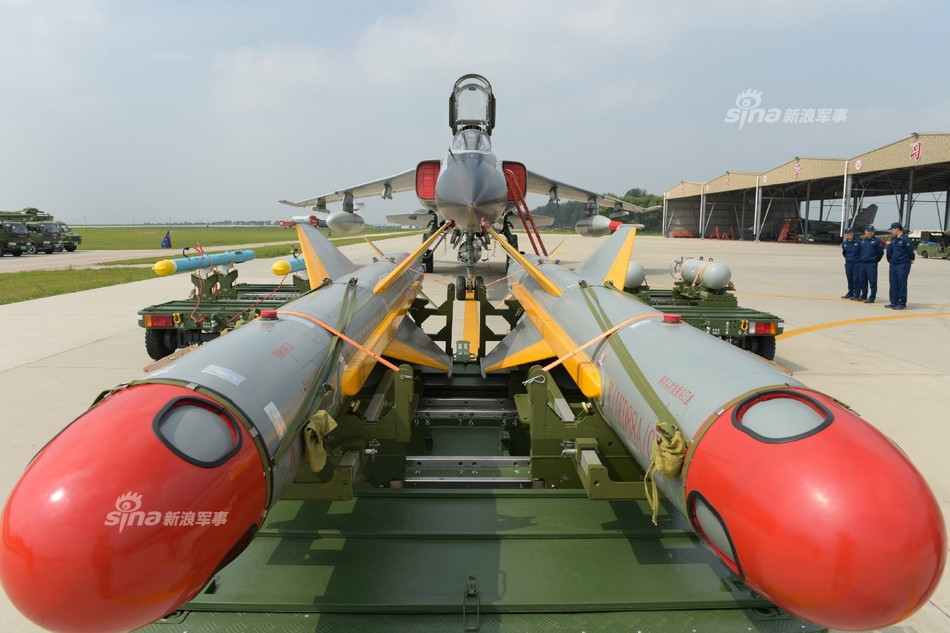 Tầm băn của tên lửa không đối đất KD-88 rơi vào khoảng 180 tới 200 km và có độ chính xác cực cao. Nguồn ảnh: Sina.