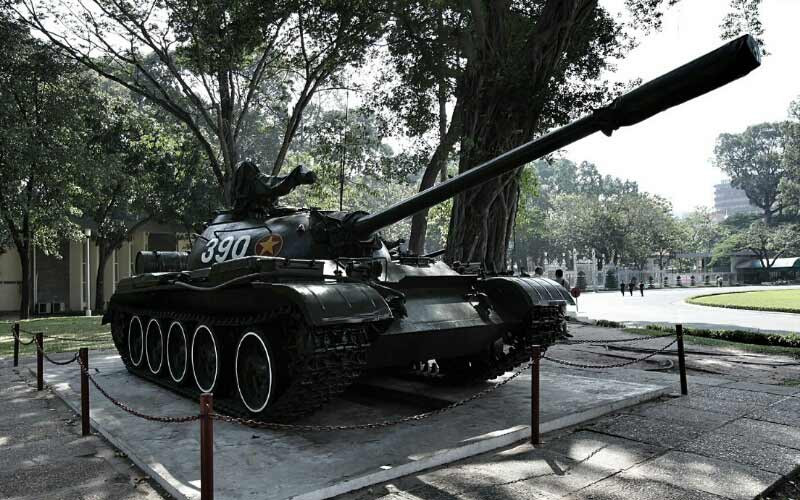 Do nhầm lẫn, chiếc T-54 mang số hiệu 843 sau ngày giải phóng đã được đưa vào bảo tàng làm minh chứng sống cho Đại thắng Mùa Xuân năm 1975 còn chiếc Type 59 số hiệu 390 tiếp tục tham chiến trên chiến trường. Nguồn ảnh: Baomoi.