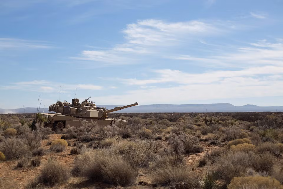 Mỗi xe tăng M1 Abrams của Mỹ có kíp chiến đấu bốn thành viên, trong đó có một trưởng xe, một lái xe, một xạ thủ và một nạp đạn viên. Nguồn ảnh: BI.