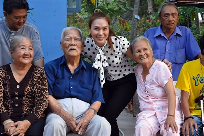 Tài sản “khủng” của nữ ca sĩ giàu nhất nhì Showbiz Việt - Hình 14 Tai san “khung” cua nu ca si giau nhat nhi Showbiz Viet-Hinh-14