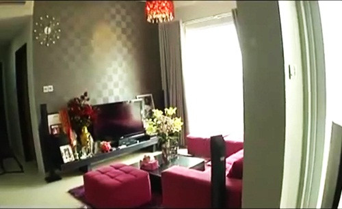 Khác với biệt thự của Minh Hằng, nội thất trong nhà Thanh Hằng chọn tông màu đỏ nổi bật.