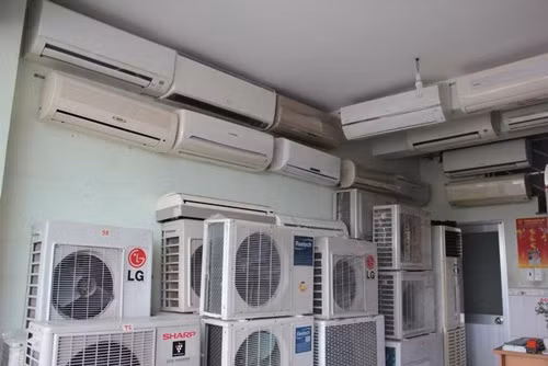 Các mặt hàng trọng điểm trị giá hơn 500 triệu đồng như mỹ phẩm, thực phẩm chức năng, đồ điện gia dụng…. thường được tìm cách đưa trở về nội địa để gian lận thuế.