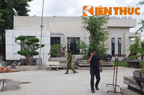 Biệt thự xảy ra án mạng ở Bình Phước khiến 6 người thiệt mạng xảy ra gần đây cũng được xây dựng hoành tráng, nằm trong khuôn viên rộng khoảng 3.000 m2.