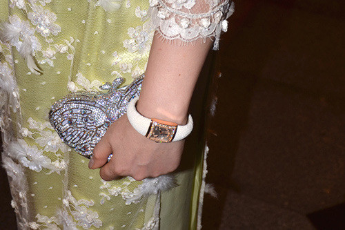 Các phụ kiện đồng hồ, túi xách, trang sức giá "trên trời" của Lý Nhã Kỳ luôn thu hút sự chú ý của mọi người.