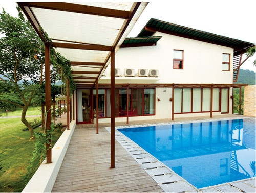 Khu bể bơi dành cho gia đình.