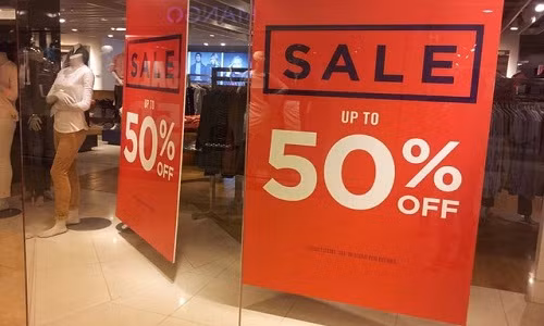 Các chương trình khuyến mại 2/9 đang ồ ạt được tung ra. Từ 22/8/2015 - 13/9/2015, khách hàng mua sắm tại Tràng Tiền Plaza (Hà Nội) và sử dụng sản phẩm dịch vụ sẽ được nhận phiếu khuyến mãi.