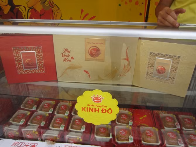 Banh trung thu via he moc len nhu nam chap lenh cam-Hinh-5