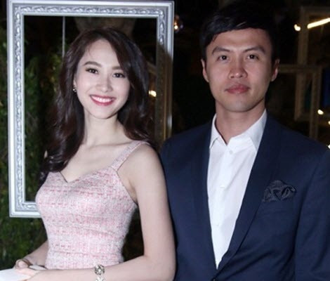 Mới đây, hình ảnh tiết lộ về người được cho là bạn trai Hoa hậu Đặng Thu Thảo khiến nhiều người quan tâm. Bạn trai tin đồn của hoa hậu tên thật là Nguyễn Trung Tín, sinh năm 1987, là con của ông bà chủ Tập đoàn Trung Thủy (TTG) - một tập đoàn lớn mạnh, chủ sở hữu của nhiều dự án bất động sản có tiếng tại Sài Gòn.