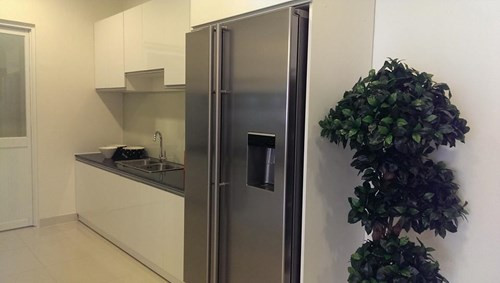 Nhiều vật dụng tiện nghi trong căn bếp. Sau khi bước ra khỏi chương trình Học viện Ngôi sao, Hoàng Yến Chibi thực sự đổi đời, đắt show. Nữ ca sĩ luôn bận rộn với những kế hoạch đóng phim, quay quảng cáo với tiền cát xê không hề nhỏ.