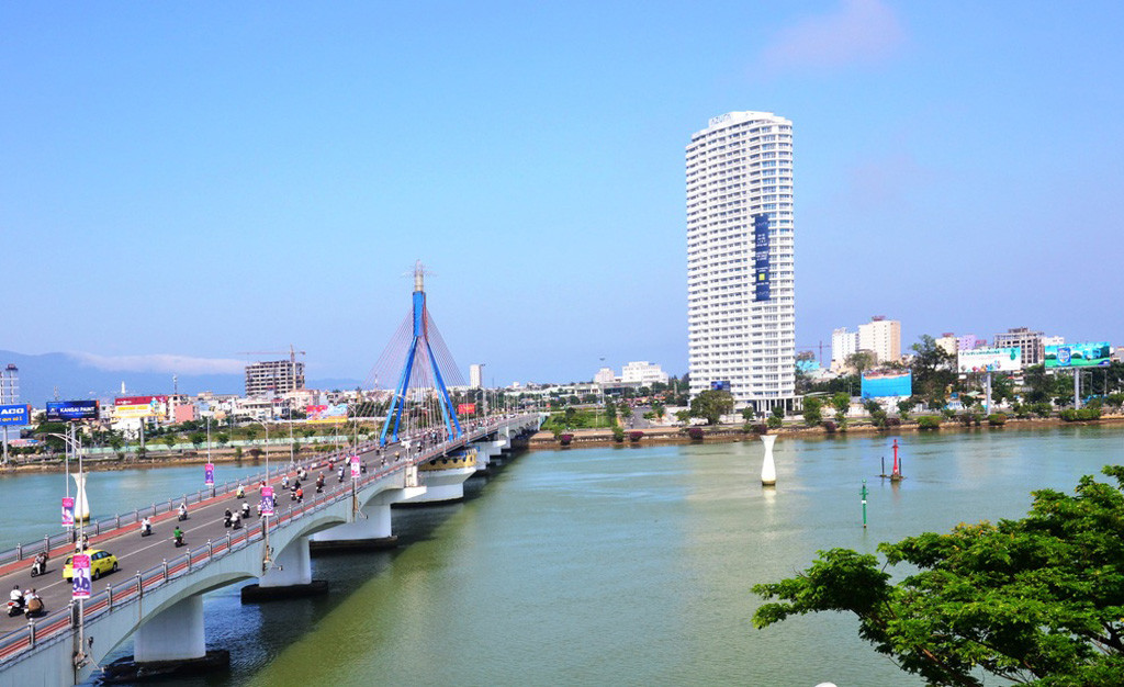 Các tour du lịch ngắn ngày trong dịp nghỉ lễ 2/9 cũng có nhiều mức giảm giá. Trong đó, khách mua tour Đà Nẵng - Ngũ Hành Sơn - Hội An - Bà Nà - Huế - Sơn Trà - chợ Hàn (4 ngày, 3 đêm) của Cloudtour được giảm 550.000 đồng/tour/khách và nhận quà tặng.