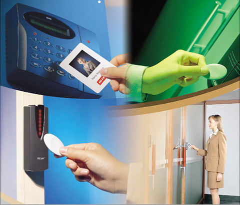 Một số sản phẩm thiết bị an ninh IDTECK của công ty TechPro cũng giảm giá nhân dịp 2/9. Mức giảm giá lên đến 50% cho các khách hàng là đại lý, nhân viên kinh doanh khi mua sản phẩm: IP FINGER007, IP 505R & IP 110. Ngoài ra, có thêm quà tặng cho khách hàng.