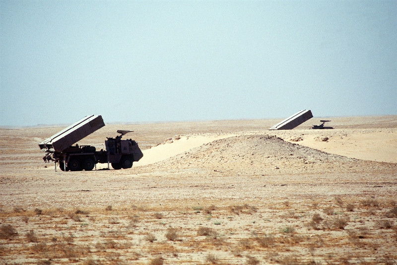 Có thể thấy rõ điều này qua tầm tác chiến hiệu quả của Astros II qua từng loại đạn nó được trang bị, thậm chí với dòng đạn rocket cơ bản nó đã có thể đạt tới tầm 16km. Trong khi đó con số này đối với BM-21 hay M142 chỉ là 40km ở tầm bắn tối đa.