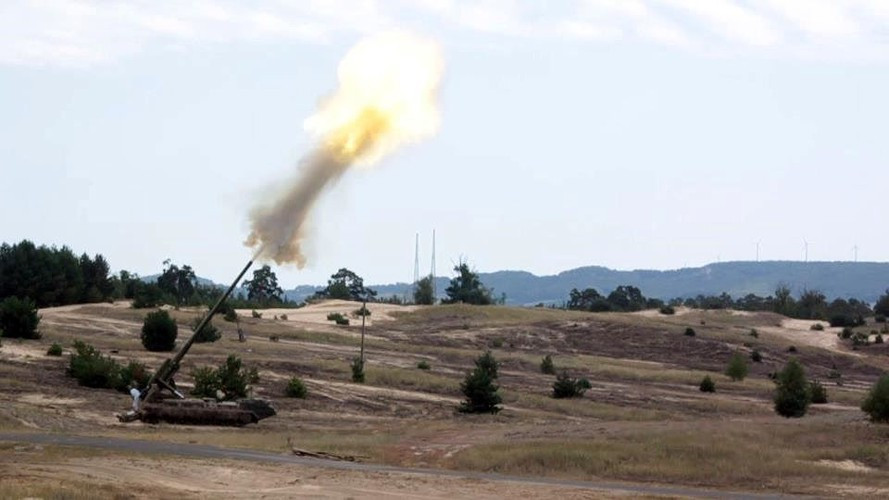 Mặt khác đây cũng là loại pháo có khả năng bắn đạn hạt nhân với sức công phá đáng sợ.