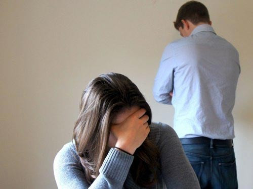 Quan hệ tình dục không lành mạnh: Việc quan hệ tình dục không lành mạnh dễ khiến bạn bị lây nhiễm virus HPV trong đó có những chủng virus gây ung thư cổ tử cung.