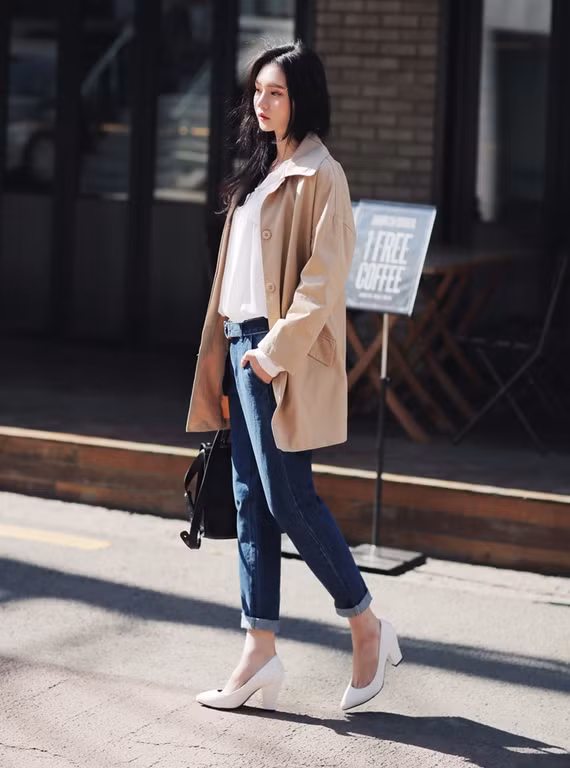 Hãy nhanh chóng tận dụng ngay cách kết hợp skinny jeans nhét boots, hay quần baggy cùng boots đế thô, đảm bảo bạn không chỉ trông thật hợp xu hướng, mà còn trở nên đầy đặn, tràn đầy sức sống hơn đấy nhé!