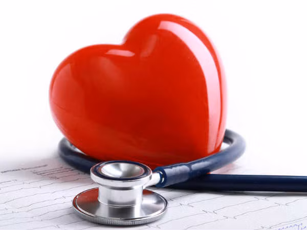 Ngăn ngừa cao huyết áp. Các chuyên gia y tế cho hay, tỏi cũng thể chặn đứng nguy cơ tăng huyết áp bởi nó có thể tăng cường lưu thông máu, tốt cho tim mạch.