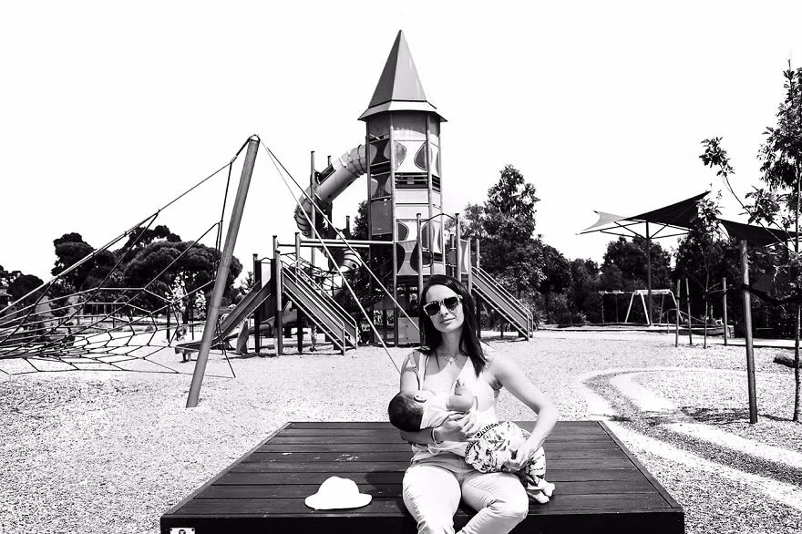 Vẻ đẹp trong sáng, xinh đẹp, thánh thiện, và đầy hạnh phúc của các bà mẹ.