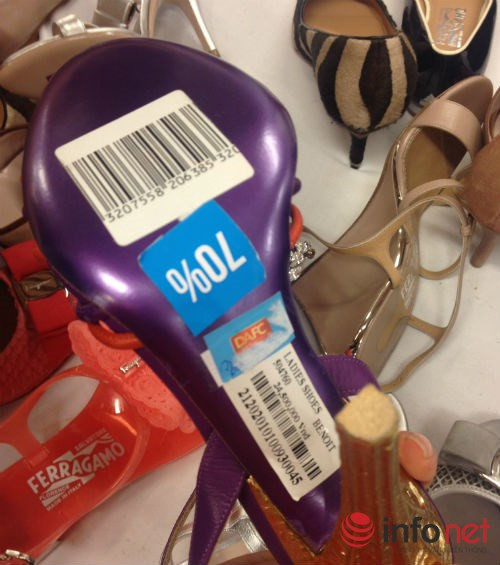 Giày dép cũng từ 10 triệu đồng trở lên.