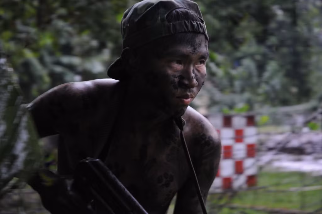 Những người lính trong hiểm nguy.