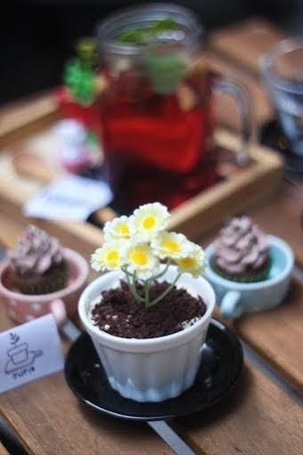 Thực tế, "bánh chậu cây" đã xuất hiện từ lâu. Đây cũng được xem là địa điểm đầu tiên ở Hà Nội có món bánh độc đáo này.