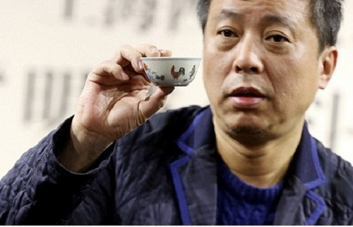 Thực tế, ông Lưu đã làm kinh doanh cả trong nghệ thuật.