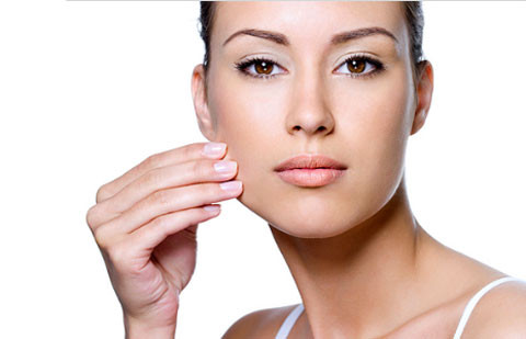 Ảnh hưởng đến quá trình tái tạo tế bào da. Rượu hoàn toàn không cung cấp bất kỳ giá trị dinh dưỡng nào cho cơ thể, mà nó còn ảnh hưởng tiêu cực đến các khoáng chất có lợi như vitamin/khoáng chất bằng cách gây suy giảm chất dinh dưỡng lành mạnh trong việc vận chuyển oxy đi khắp cơ thể.