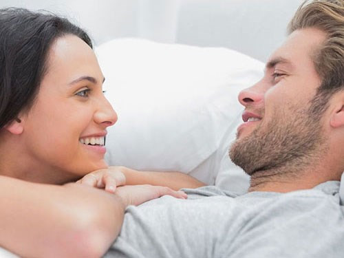 4. Trước và sau khi quan hệ. Sau khi giao hợp xong, cả nam và nữ đều cần phải vệ sinh vùng kín để hạn chế nguy cơ mắc các bệnh viêm nhiễm ở bộ phận sinh dục. Mặc dù đã có nhiều lời cảnh bảo về vấn đề này, tuy nhiên trên thực tế vẫn có nhiều chị em dường như " phớt lờ" những khuyến cáo đó hoặc việc vệ sinh chưa được đúng cách.