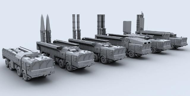 Tên lửa Iskander sử dụng động cơ tên lửa rắn một tầng, với tổng trọng lượng 3,8 tấn (riêng trọng lượng đầu đạn 380 kg) và tầm bắn tối đa 480 km. Tên lửa sử dụng phương pháp dẫn đường hỗn hợp gồm phương pháp dẫn đường quán tính, kết hợp dẫn đường vệ tinh (GLONASS/GPS) và phương pháp khớp địa hình để điều chỉnh sai số đường bay; độ lệch mục tiêu (CEP) của tên lửa về mặt lý thuyết chỉ là 2 mét. Đối với một đầu đạn lớn 380 kg, sai số này là không đáng kể.