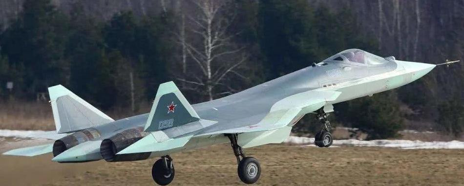 Vào ngày 11/8/2017, PAK-FA được đặt tên chính thức là Su-57. Đây là loại máy bay chiến đấu thế hệ thứ 5 duy nhất của Nga, kết tinh những công nghệ tiên tiến nhất của Nga và là niềm tự hào của ngành hàng không Nga.