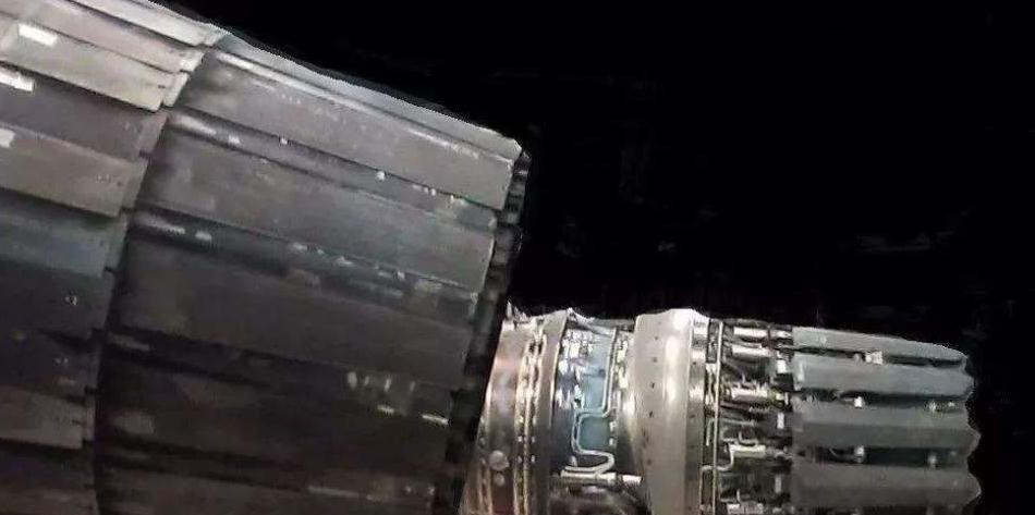 Tuy nhiên, động cơ của Su-57 hiện vẫn đang ở trong giai đoạn hoàn thiện với tên gọi "Sản phẩm 30"; tính năng của động cơ "Sản phẩm 30" theo thông báo của nhà sản xuất, thậm chí vượt cả động cơ F119 được sử dụng trong máy bay chiến đấu thế hệ thứ 5 của Mỹ là F-22 và tương đương với động cơ F135 được sử dụng trong F-35.