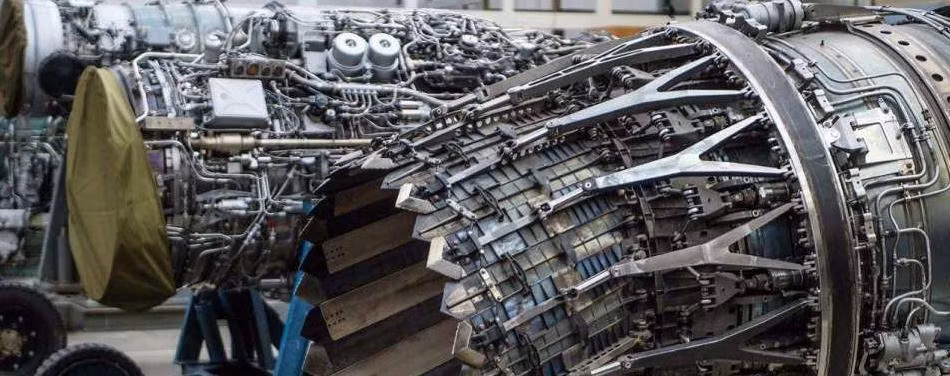 Trong giai đoạn thử nghiệm, Su-57 được trang bị hai động cơ AL-41F (loại trang bị cho Su-35) với lực đẩy tối đa 15 tấn.