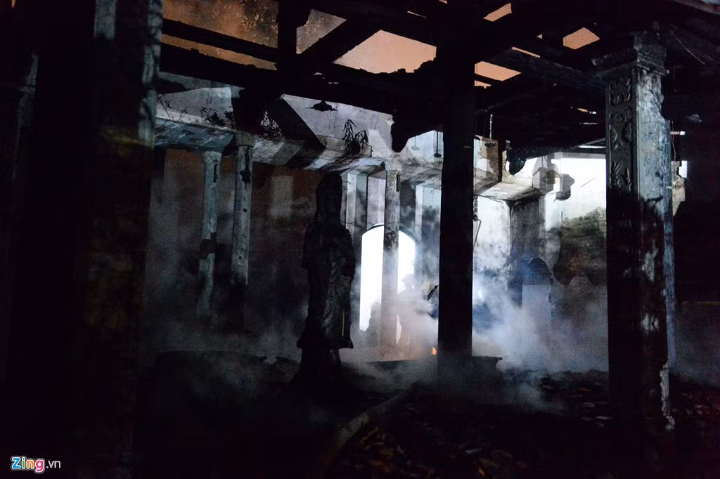 Gian bị cháy của chùa Sải chủ yếu làm bằng gỗ nên khi bị hỏa hoạn, lửa cháy rất to.