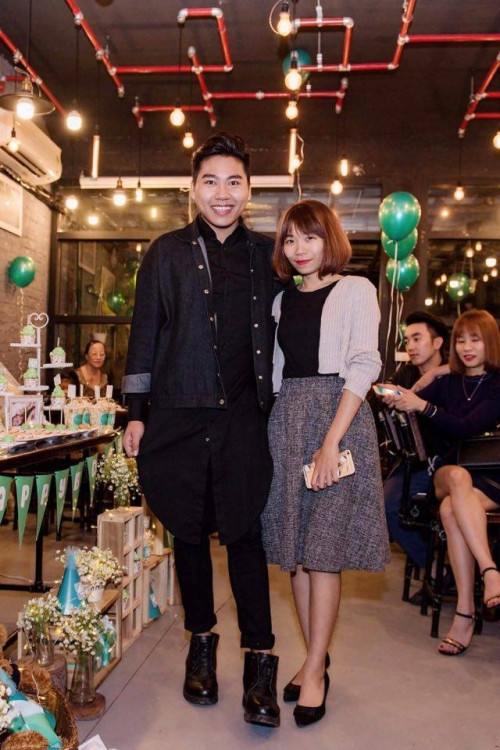 Tú Quyên cũng bày tỏ bất ngờ khi biết hình ảnh của bản thân cô lại được nhiều người quan tâm đến vậy. Hiện những bức ảnh của cô vẫn đang được cư dân mạng chia sẻ.