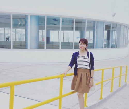 “Không ít người nhận xét mình là người hài hước, có những đồng nghiệp nói lại với mình rằng nếu mình nghỉ một hôm là văn phòng buồn tênh vì không có ai pha trò”, Quyên cho biết.