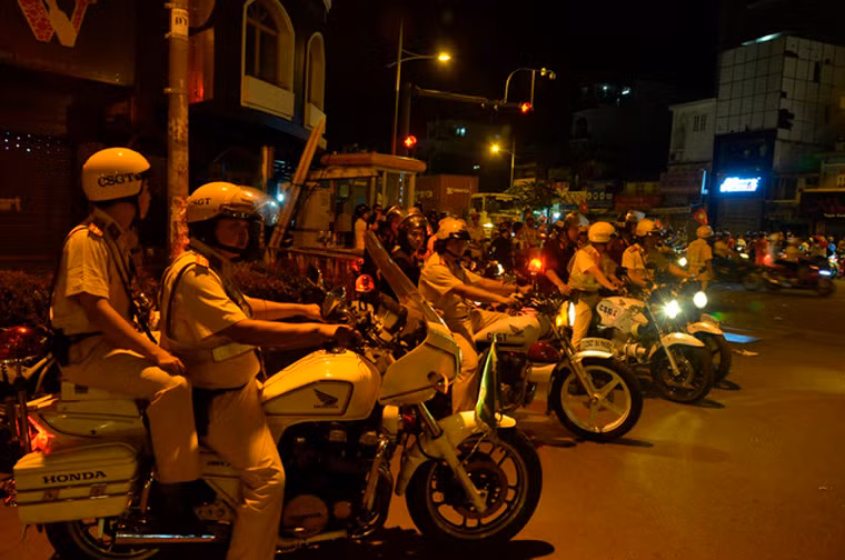 Hai lực lượng CSGT, CSCĐ được huy động 100% quân số ứng trực và đề ra kế hoạch phân làn, phân luồng, đảm bảo ATGT, ANTT.