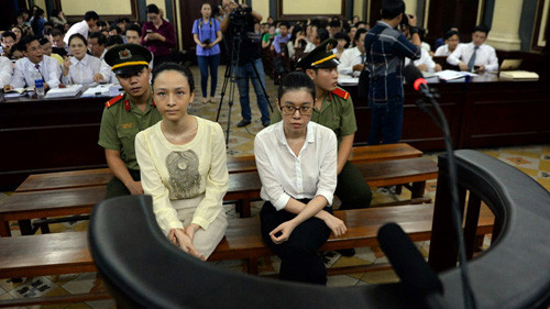 Truy to hay dinh chi dieu tra vu an hoa hau Phuong Nga va Cao Toan My