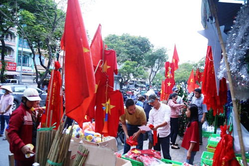 TP HCM: CDV Malaysia muon xuong duong mung tuyen Viet Nam thang AFF Cup 2018
