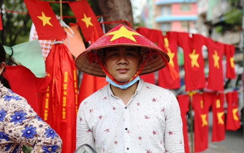 TP HCM: CDV Malaysia muon xuong duong mung tuyen Viet Nam thang AFF Cup 2018-Hinh-3