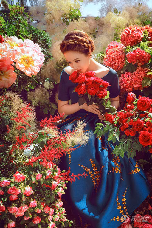 Khung cảnh ngập tràn hoa khiến các fan xuýt xoa nghĩ đến khoảnh khắc của Lâm Tâm Như sẽ như vậy trong đám cưới sắp tới.