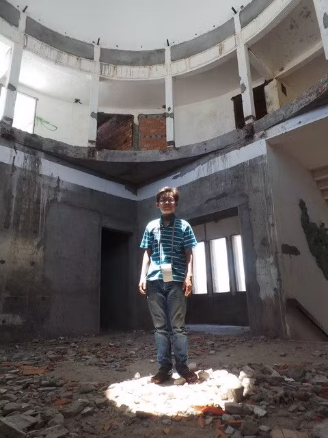 Đổ nát và hoang phế