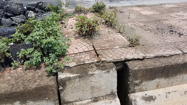 Được khởi công từ tháng 4/2008, đến nay dự án vẫn còn ngổn ngang