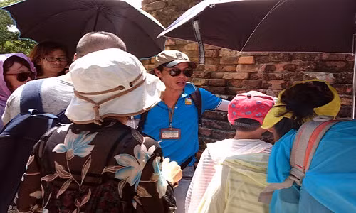 Vu 64 lao dong Trung Quoc bi truc xuat: Cuu GD So co pham luat?