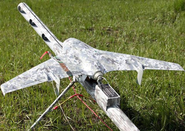 Eleron-3SV có thể tích hợp các thiết bị quan sát như máy ảnh, camera quang hồng ngoại, các thiết bị bức xạ âm thanh, máy thám không khí tượng; các thiết bị tiếp phát và gây nhiễu…