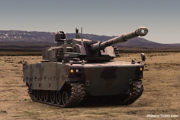 Dù được xếp vào dòng chiến tăng hạng nhẹ nhưng hệ thống hỏa lực của Kaplan rất đáng nể với tháp pháo CMI Cockerill 3105 lắp khẩu pháo nòng xoắn 105mm có khả năng bắn nhiều loại đạn và tên lửa chống tăng, cùng 1 khẩu súng máy 7,62mm.